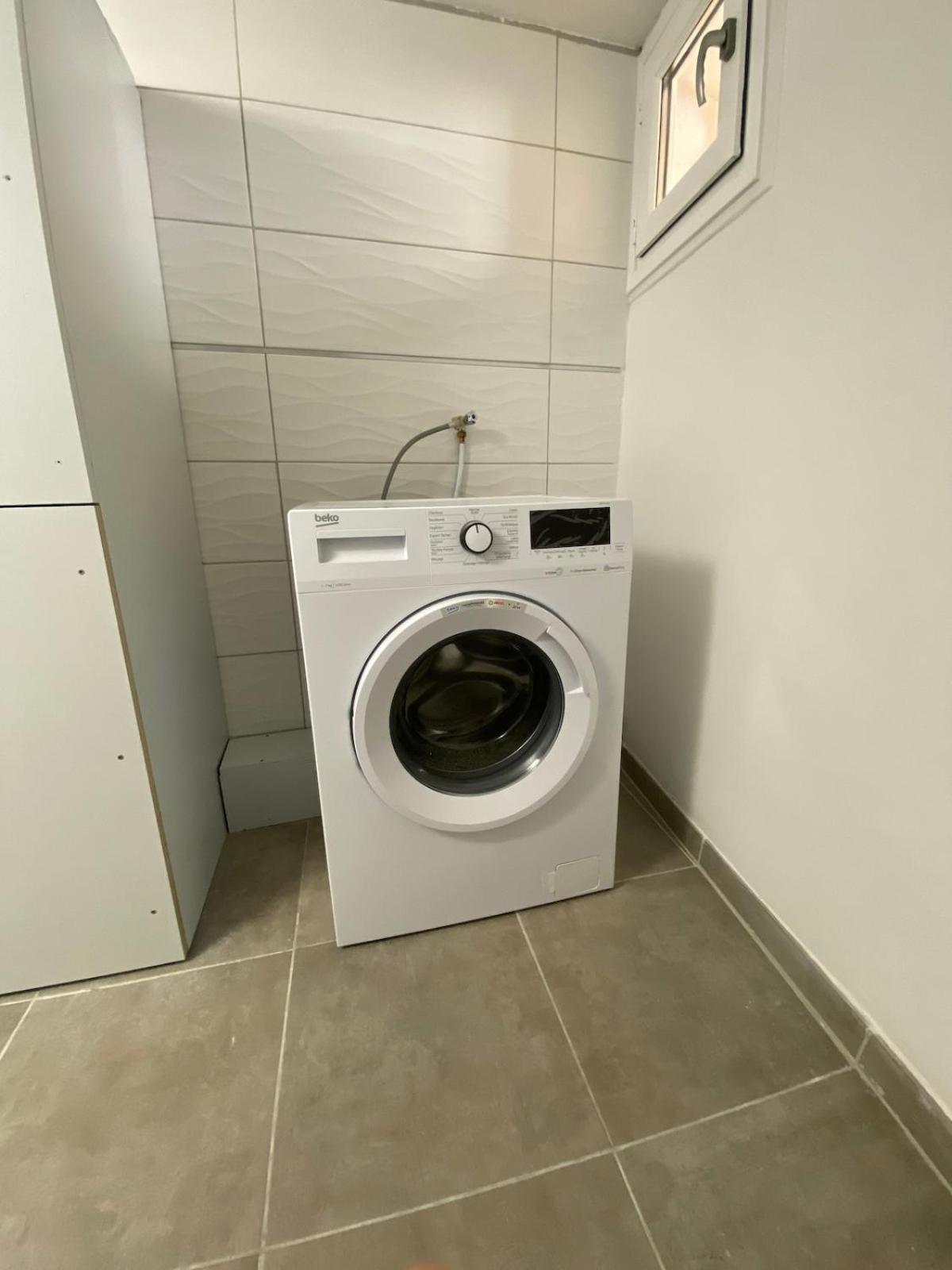 Superbe Appartement Climatise Avec Patio Montpellier Exteriör bild